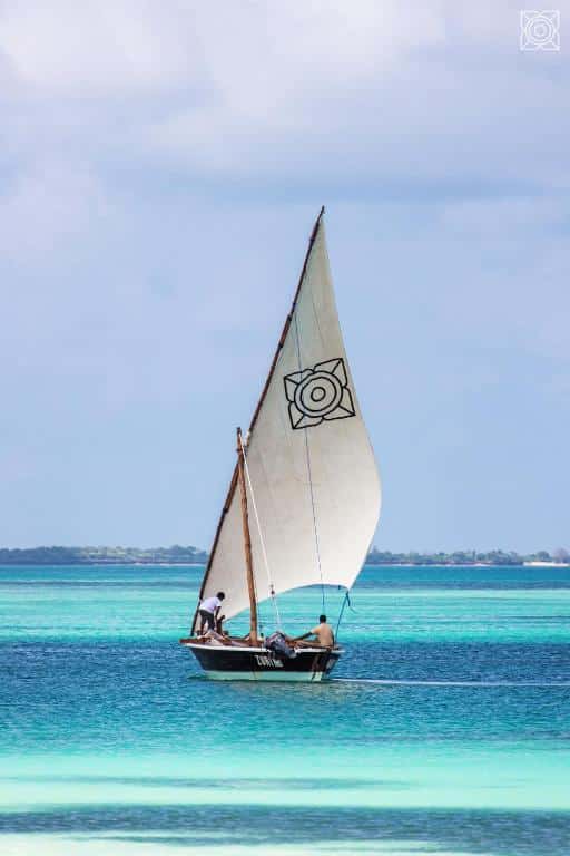 Turkist hav, myk bris og seil i vinden – definisjonen av avslappet luksus til sjøs