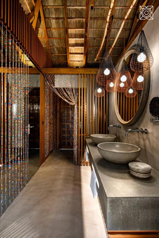 Luksuriøst bad på rommet – et privat øyeblikk av total avkobling, der stillheten får rom